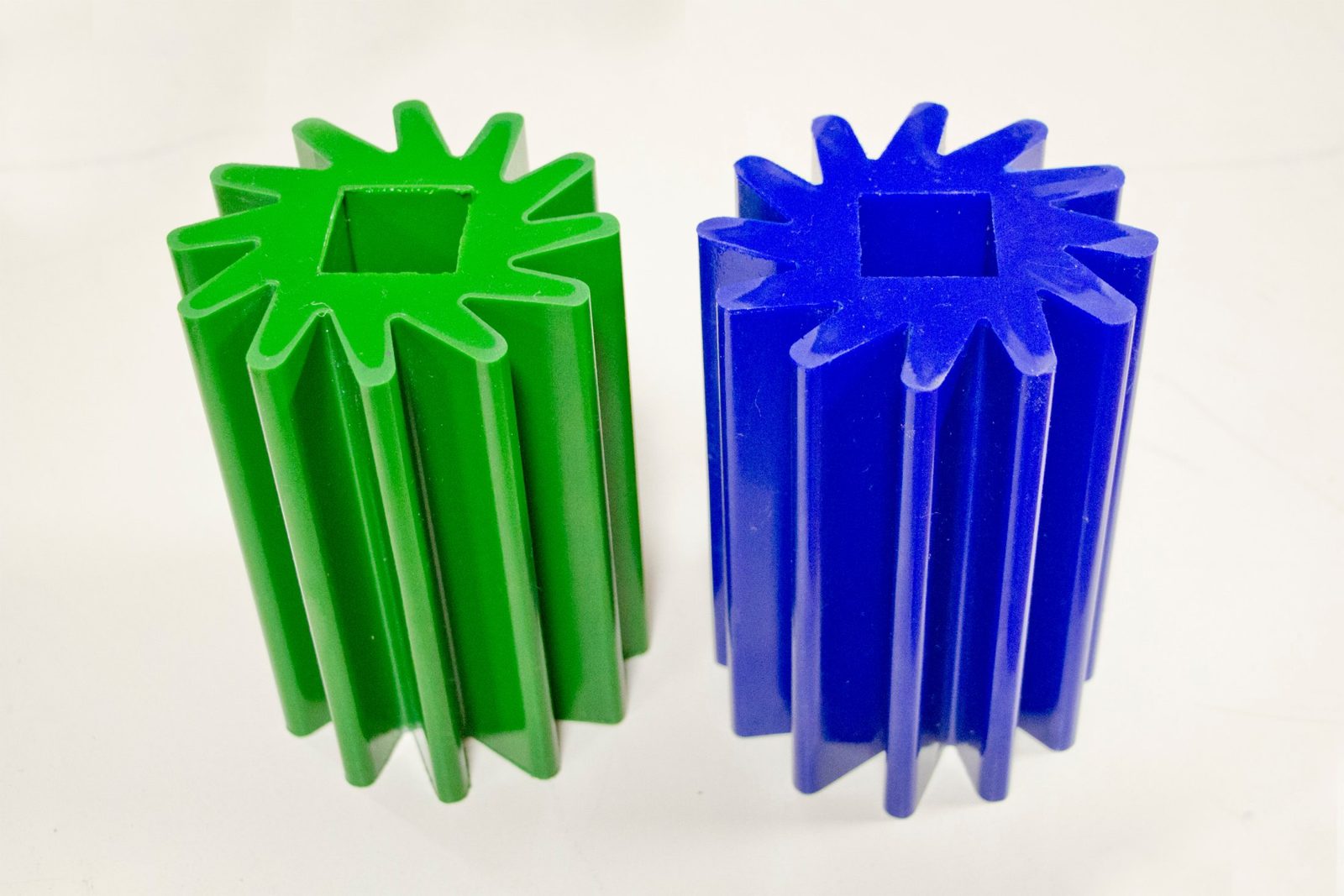 Green and blue urethane star rollers for vegetable harvesters